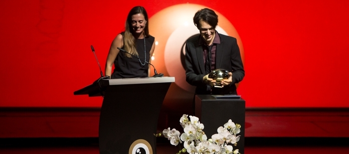 120930 Goldenes Auge für DER PROZESS